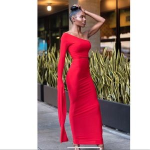 STUNNING red two piece skirt SET!